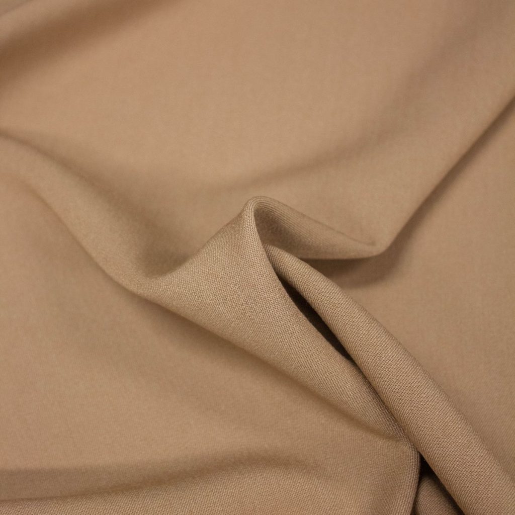 Tissu couleur camel.